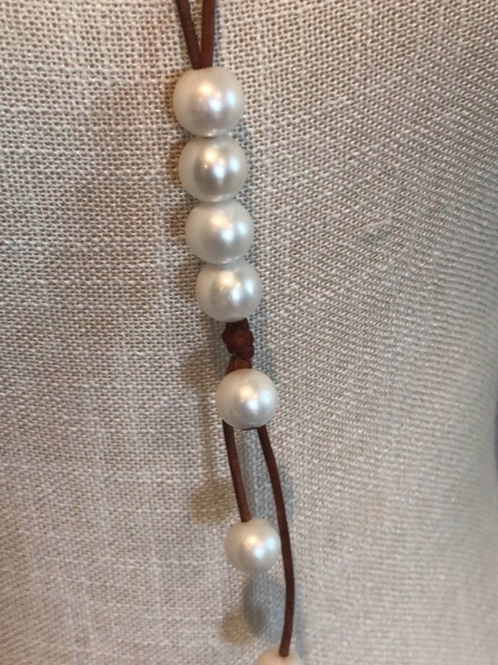 Wendy Mignot Opera Length Lariat Leather & Pearl Maui Beach Surf Coastal Chic - Picture 2 of 5